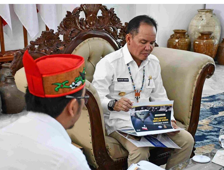 BPKP Serahkan Laporan Eksekutif Semester I ke Gubernur Kalteng