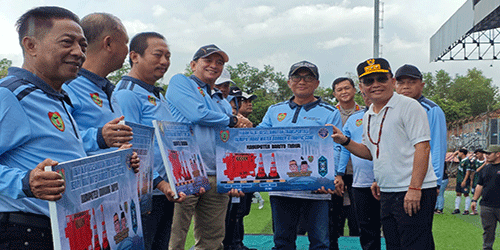 Bupati Barito Timur Terima Hibah Alat Keselamatan Transportasi dari Pemprov Kalteng