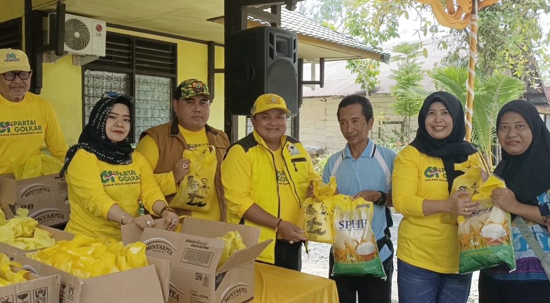 Golkar Kapuas Gelar Pasar Murah Sambut HUT ke-61