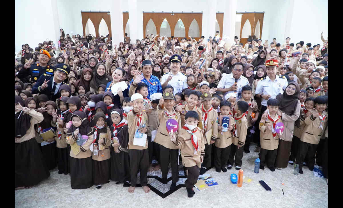 KAI Daop 1 Jakarta Kenalkan Dunia Perkeretaapian kepada Anak melalui “KAI Goes to School – Edutrain”