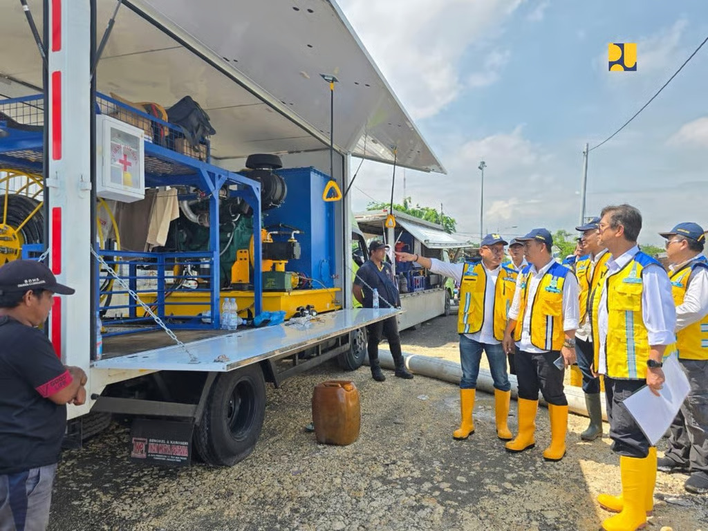Kendalikan Banjir di Tenggang dan Sringin di Semarang, Kementerian PU Optimalkan 27 Pompa dan Upgrading Dua Rumah Pompa Utama
