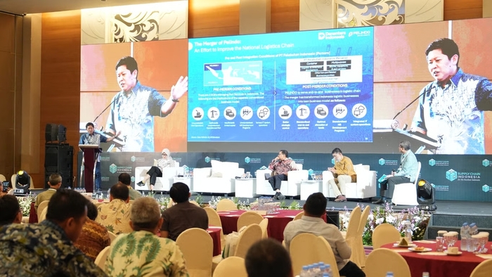 Pelindo Solusi Logistik Gaungkan Semangat Transformasi & Efisiensi Bidang Transportasi dan Distribusi di Indonesia Economic Outlook 2026