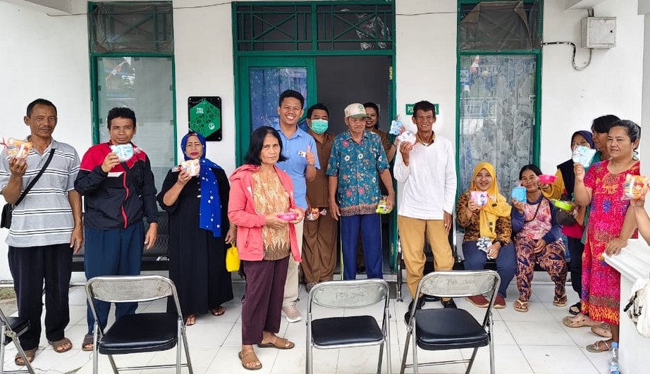 RSUD Kasongan Berbagi Bingkisan di Hari Kesehatan Jiwa