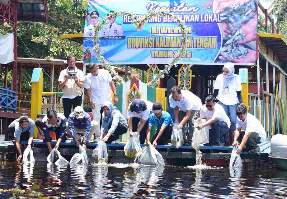 Tebar 4.500 Benih Ikan di Danau Sanggu, Dorong Ketahanan Pangan dan Ekosistem Berkelanjutan