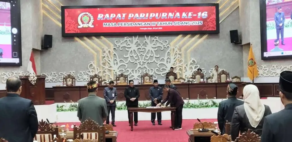 DPRD Sepakati Raperda RPJMD Kalteng 2025–2029 Disahkan