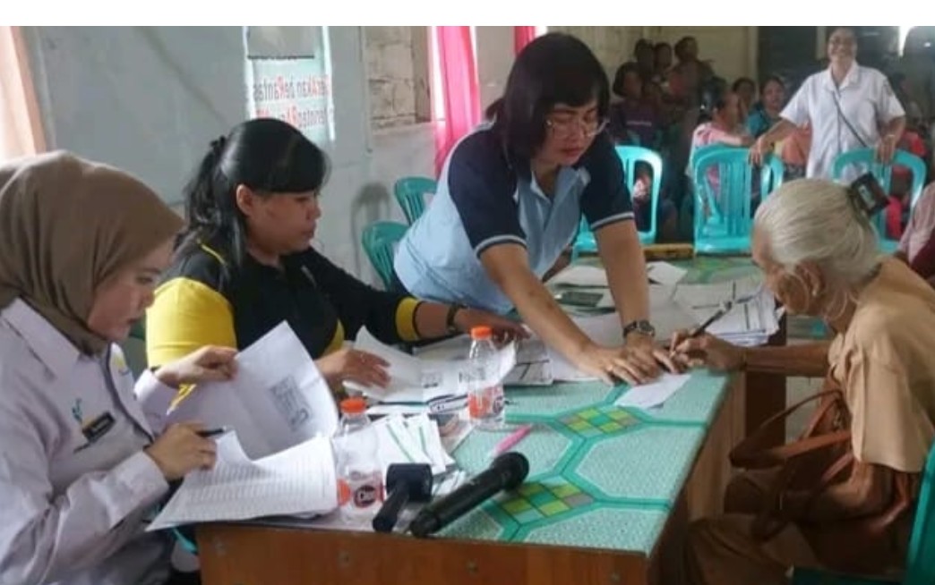 Pemkab Katingan Salurkan BLT Inflasi ke Warga Kelurahan
