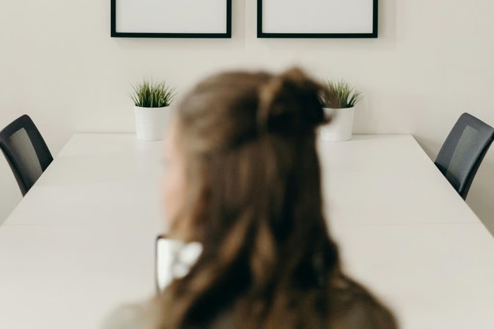 Mengelola Keuangan Saat Transisi Karier, Butuh Jembatan Finansial Sementara?