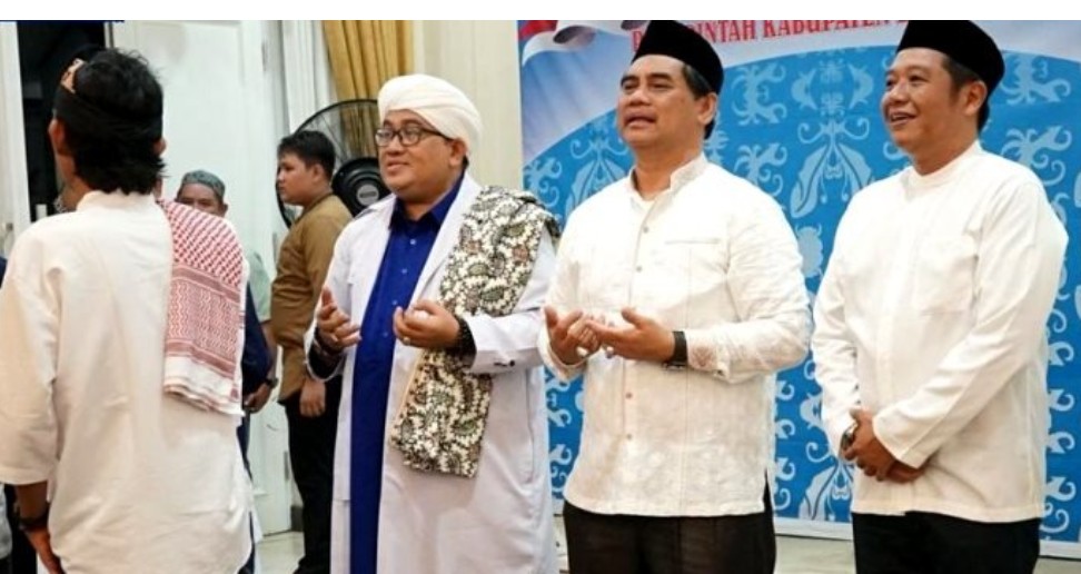 Langkah Awal dari Rumah Rakyat, Bupati Shalahuddin Gelar Salat Hajat dan Doa Bersama