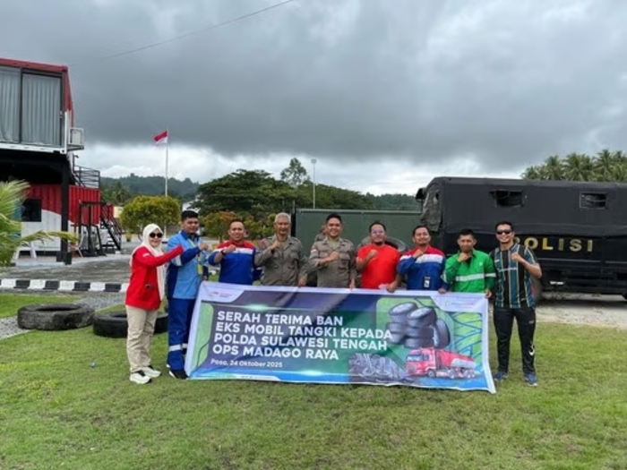 Elnusa Petrofin Lanjutkan Cegah Abrasi dengan Hibah 367 Ban Eks Mobil Tangki ke Polda Sulteng