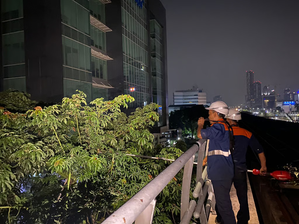 KAI Perkuat Keamanan Operasional LRT Jabodebek Lewat Perawatan Pepohonan di Sepanjang Jalur