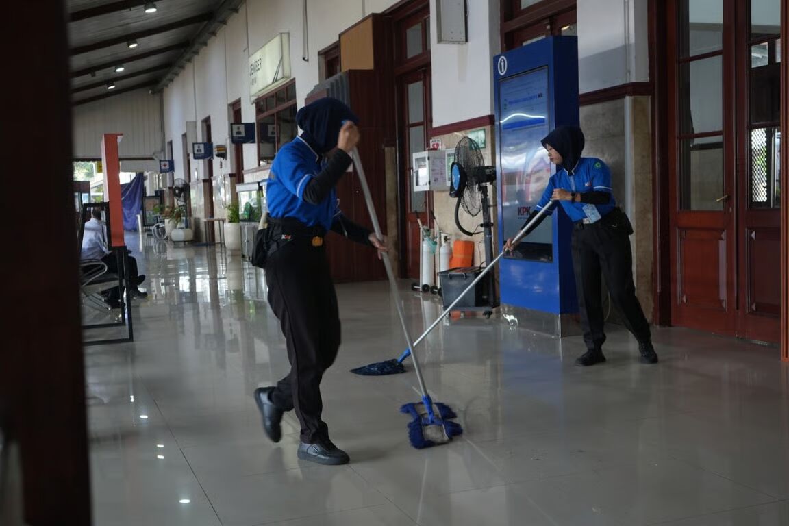 KAI Tingkatkan Layanan Angkutan Natal dan Tahun Baru 2025/2026 untuk Pastikan Mobilitas Aman dan Dorong Perputaran Ekonomi Nasional