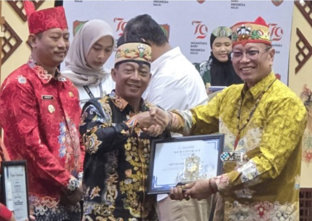 Murung Raya Raih Penghargaan Bangga Kencana