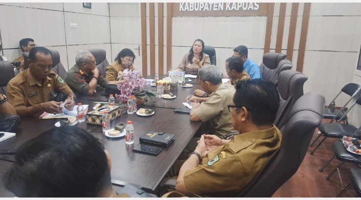 Pemkab Kapuas Mantapkan Sinergi Pengelolaan Retribusi Persampahan