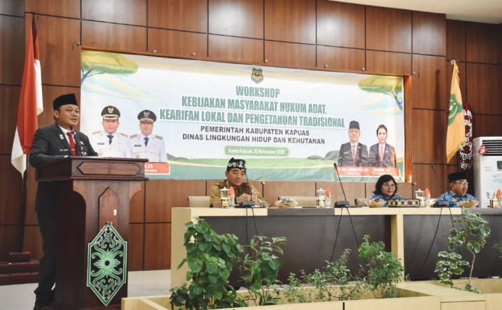 Sekda Kapuas Buka Workshop Kebijakan Masyarakat Hukum Adat dan Kearifan Lokal