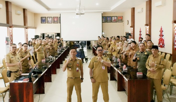 Pemkab Kapuas Gelar Rakor Internalisasi–Eksternalisasi Coaching Clinic 4 Implementasi SSK Program PPSP 2025