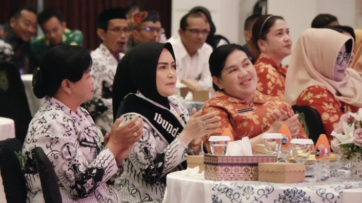 Malam Ramah Tamah & Pembukaan Lomba GTK Berprestasi Meriahkan HUT DWP, PGRI, dan HGN di Kapuas