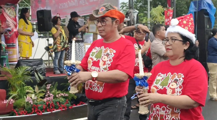BPBD Kapuas Borong Dua Gelar Juara di Pawai Lilin Natal 2025