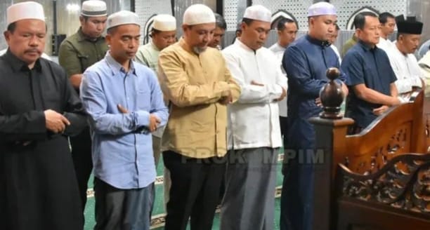 Salat Subuh Berjamaah Jadi Ajang Pererat Silaturahmi Pemkot Palangka Raya dan Kejaksaan RI