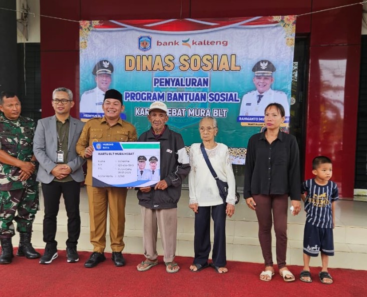 1.100 Warga Miskin Mura Terima BLT Kartu Hebat