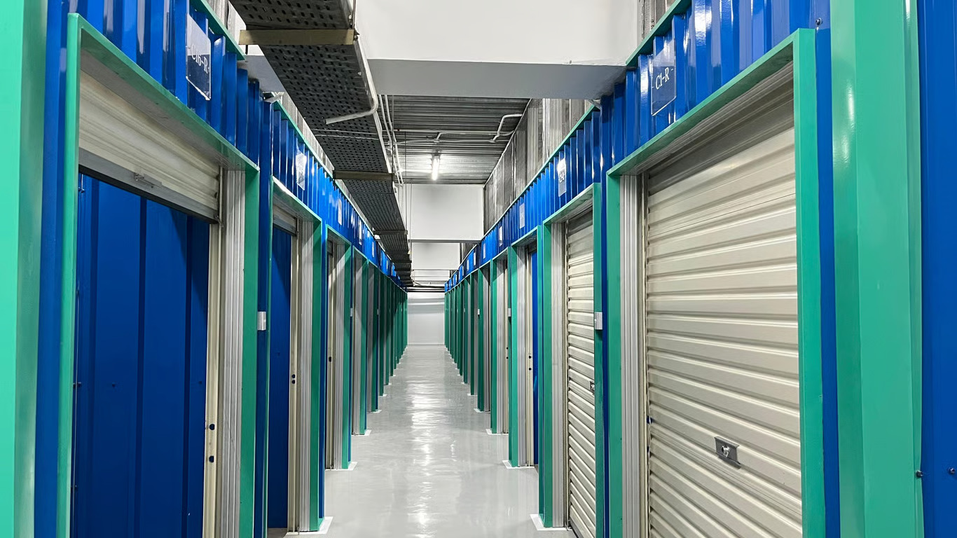 Barang Menumpuk Jadi Masalah Baru di Kota Besar, Solusinya Hadir dari Ruang yang Sering Diabaikan