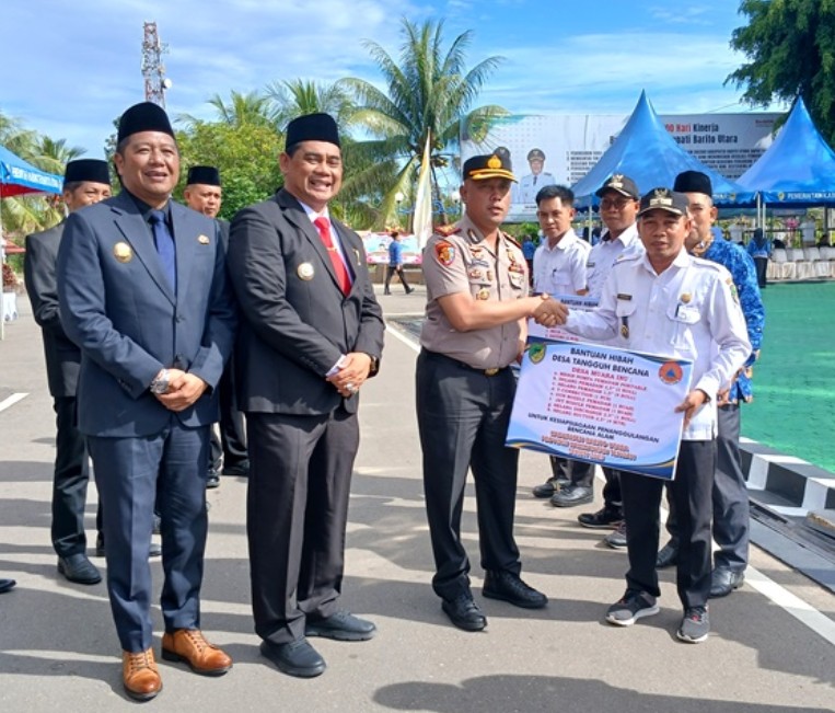 Pemkab Dorong Mitigasi Bencana Berbasis Desa Melalui Penyerahan Hibah Peralatan