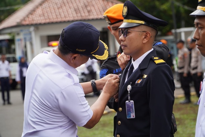 Memulai Angkutan Nataru, KAI Daop 5 Purwokerto Lakukan Apel Gelar Pasukan untuk Pelayanan Optimal