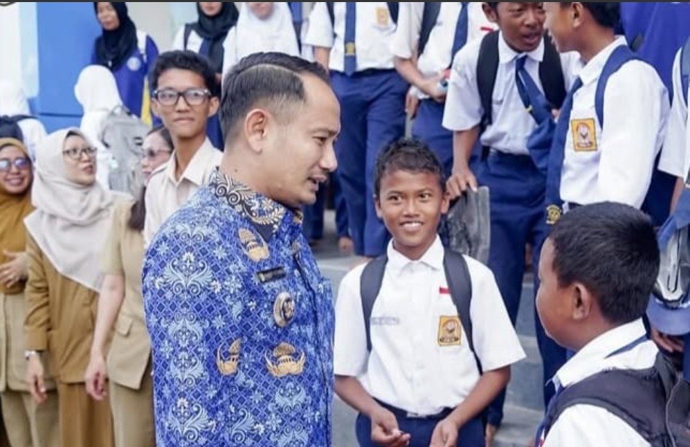 Pastikan Pembangunan Berjalan Lancar, Wali Kota Fairid Sambangi Sejumlah Sekolah