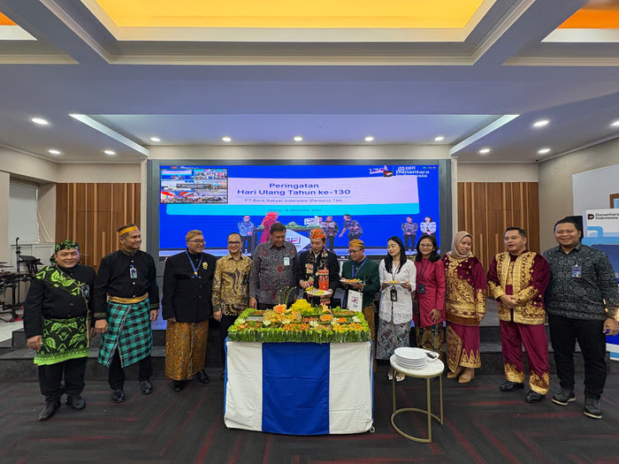 BRI Region 6/Jakarta 1 Rayakan HUT ke-130 dengan Tumpengan dan Penghargaan