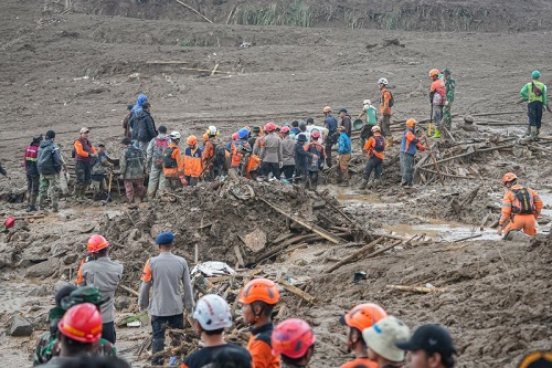 Korps Marinir Berduka, 4 Personel Meninggal, 19 Lain Hilang Saat Tanah Longsor di Cisarua