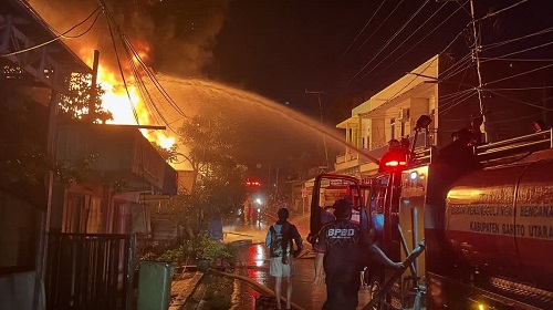 Selain H Rani, Tiga Pria Ini Alami Kerugian dari Kebakaran Hebat di Muara Teweh